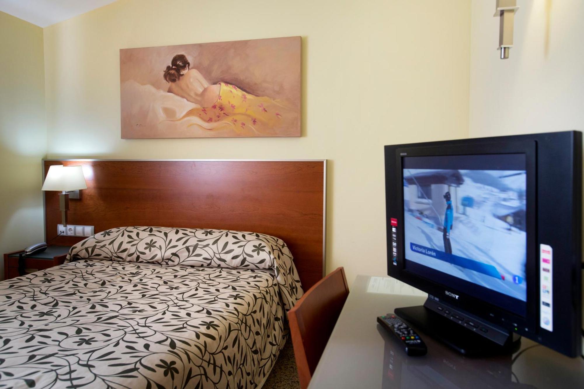 Hotel Marivella Калатаюд Екстериор снимка