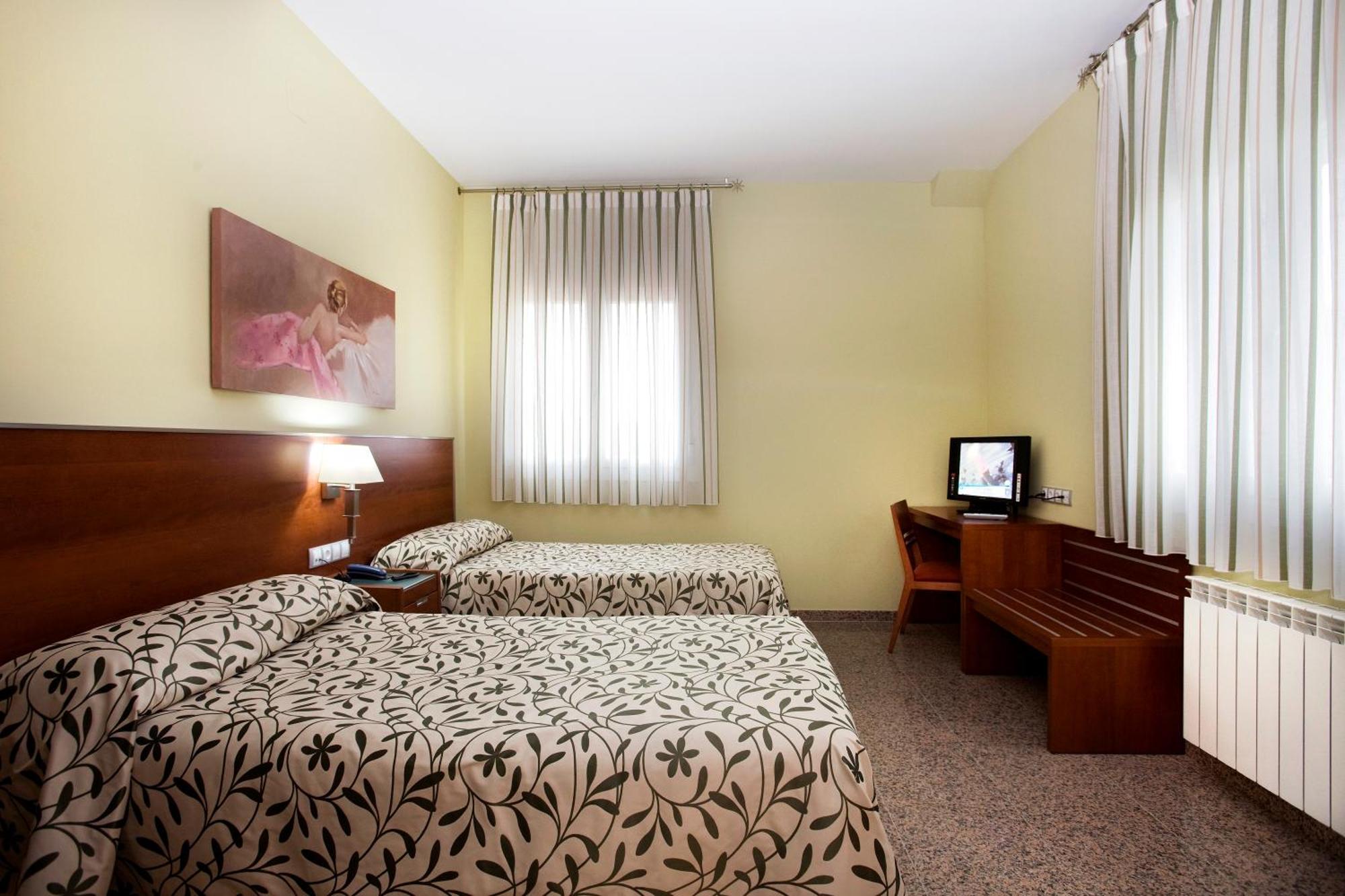 Hotel Marivella Калатаюд Екстериор снимка