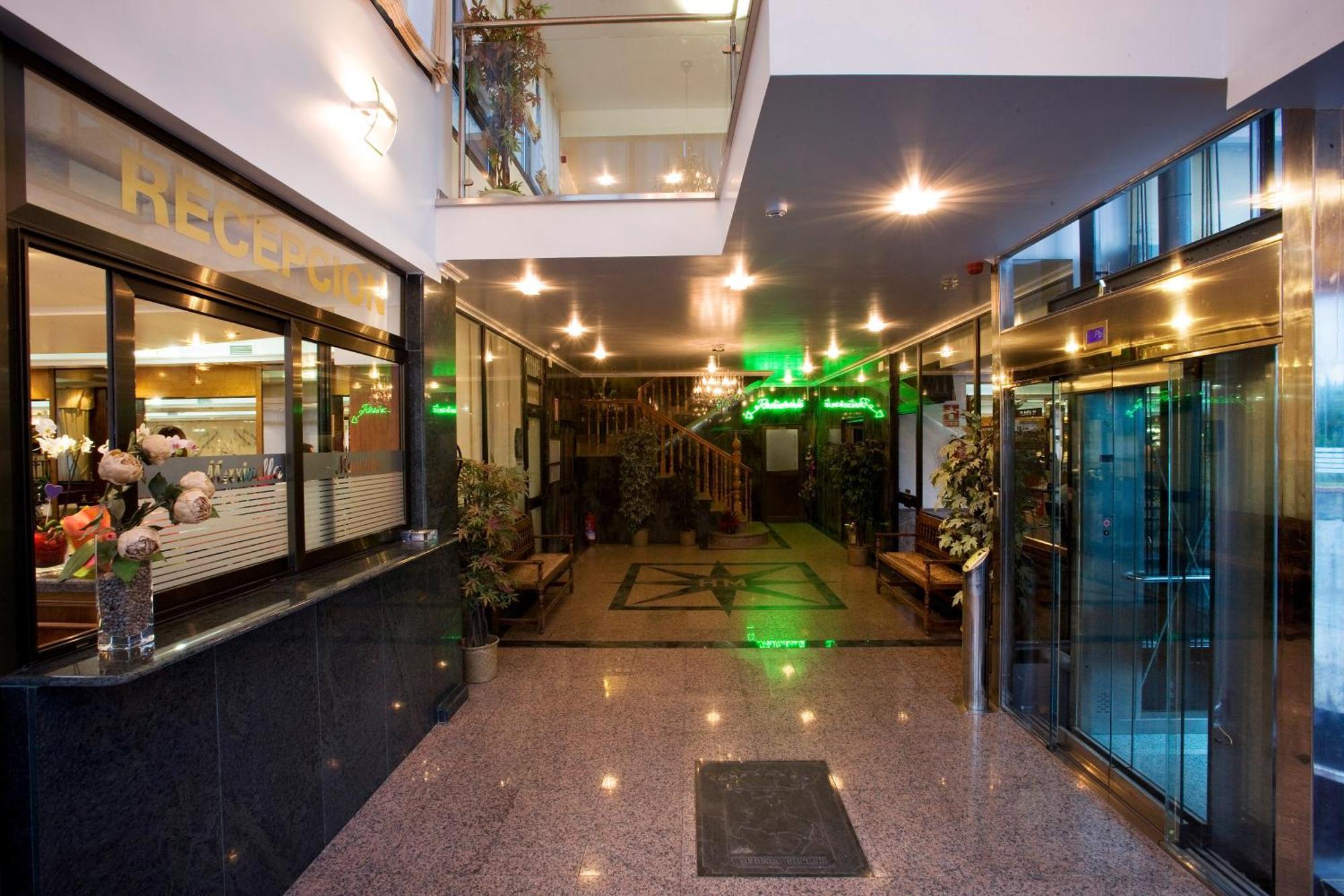 Hotel Marivella Калатаюд Екстериор снимка