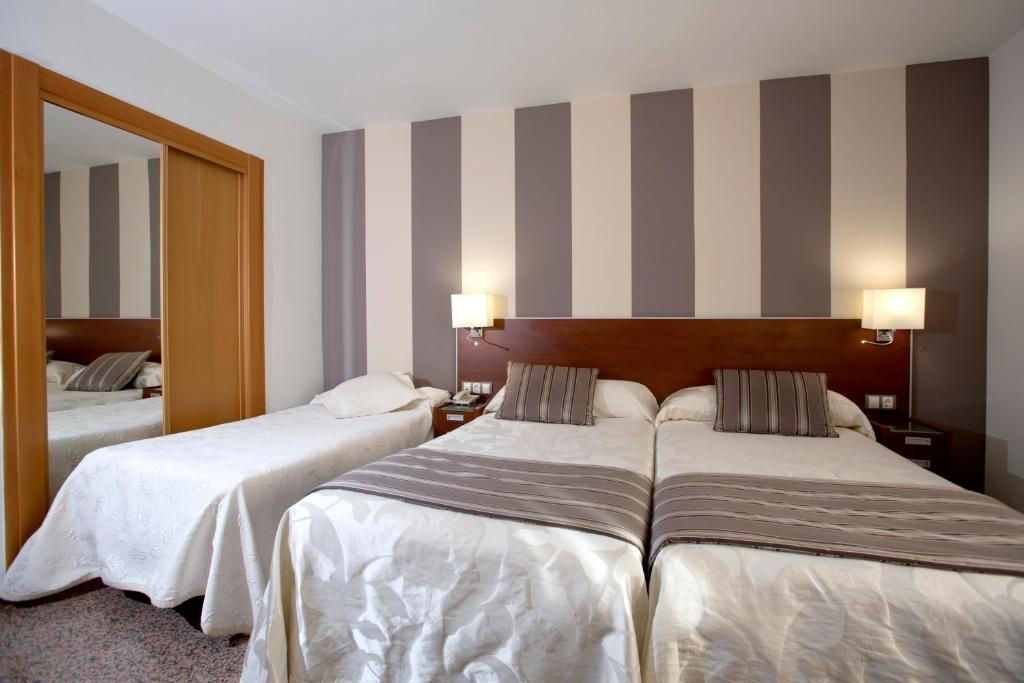 Hotel Marivella Калатаюд Стая снимка