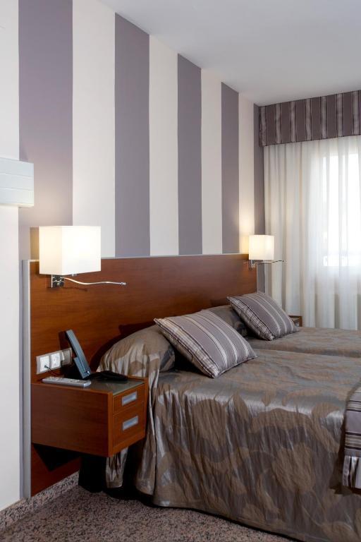 Hotel Marivella Калатаюд Екстериор снимка