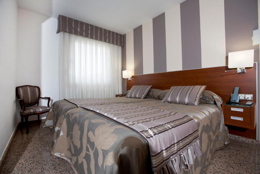 Hotel Marivella Калатаюд Екстериор снимка