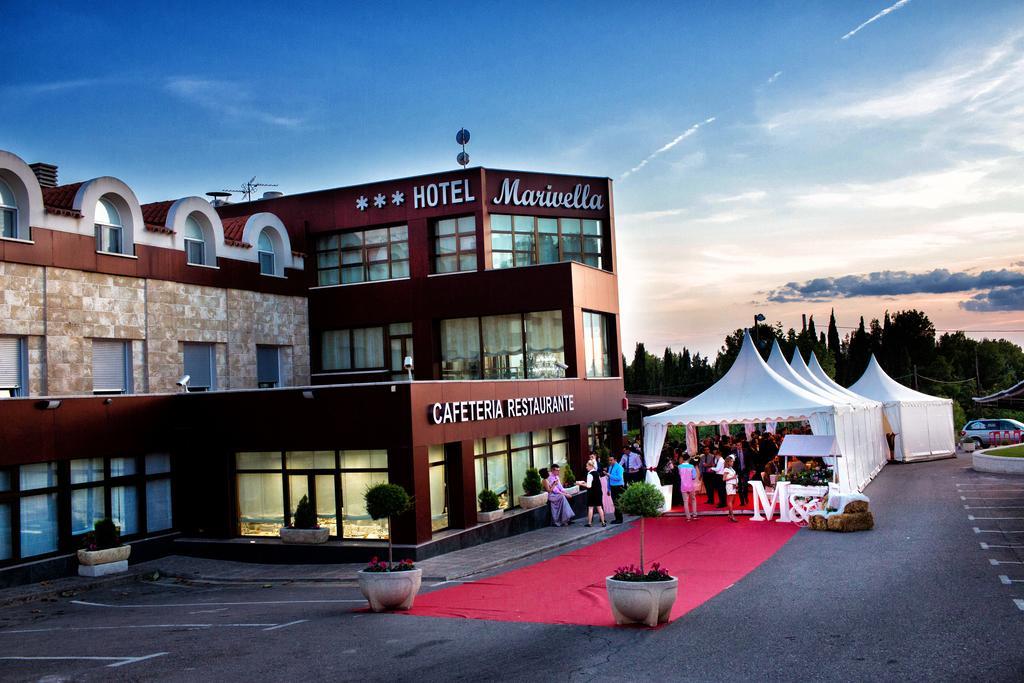 Hotel Marivella Калатаюд Екстериор снимка
