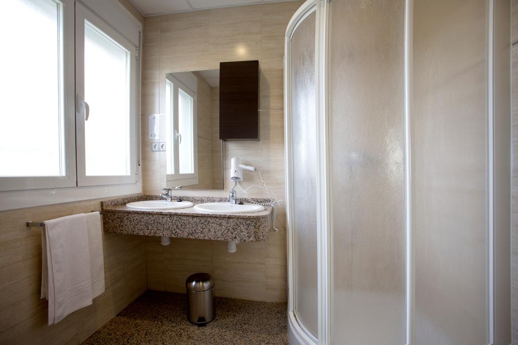 Hotel Marivella Калатаюд Екстериор снимка