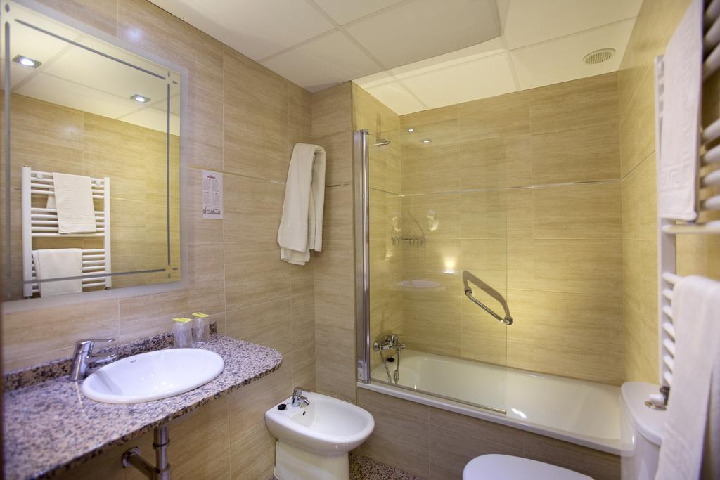 Hotel Marivella Калатаюд Екстериор снимка